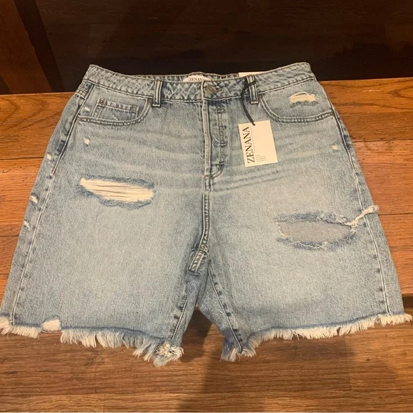 Zenana Outfitters Light Blue Distressed Denim Cutoff Shorts - Picture 2 of 3